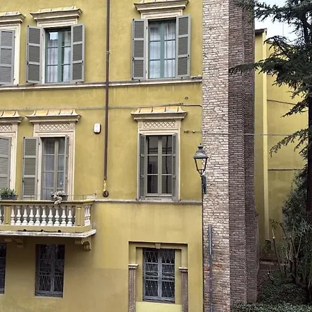 Lejlighed Felice Parma